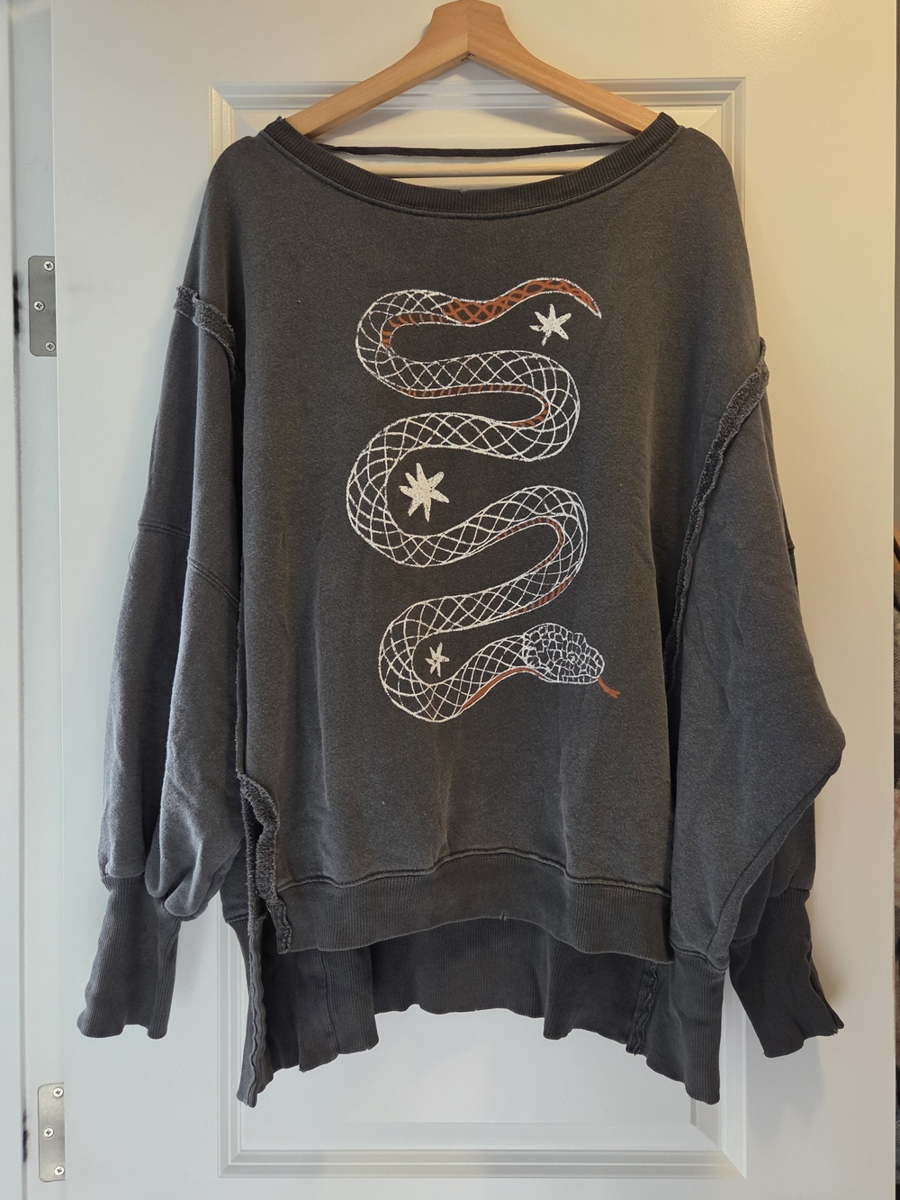 Free People Graphic Camden Pullover Sweatshirt In Snake Combo - Picture 6 of 12